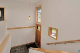 1001 W 6th St, Duluth, MN 55806 - Photo 8