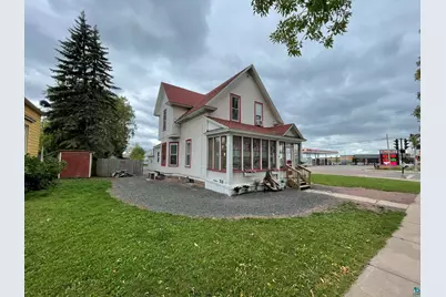 605 Ellis Ave, Ashland, WI 54806 - Photo 2