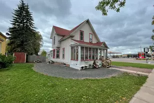 605 Ellis Ave, Ashland, WI 54806 - Photo 2
