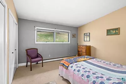 1920 Hutchinson Rd, Duluth, MN 55811 - Photo 12