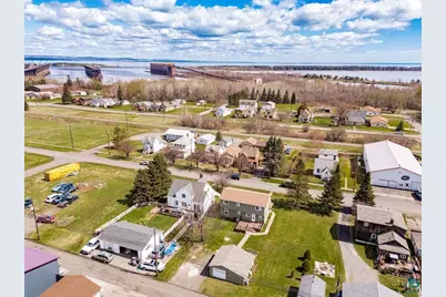 4018 E 1st St, Superior, WI 54880 - Photo 36