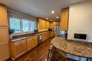 3704 Greysolon Rd, Duluth, MN 55804 - Photo 10