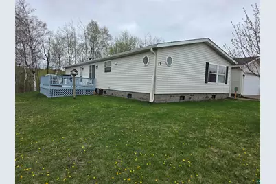 13 Spruce Dr, Duluth, MN 55810 - Photo 2