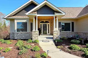 2717 Northridge Dr, Duluth, MN 55811 - Photo 2