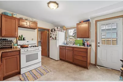 508 Clough Ave, Superior, WI 54880 - Photo 6