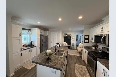 18 Kalmia Dr, Duluth, MN 55810 - Photo 2