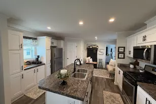 18 Kalmia Dr, Duluth, MN 55810 - Photo 2