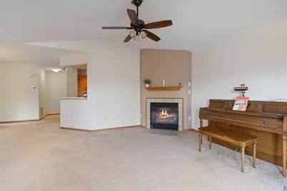 2116 Miller Creek Dr #33, Duluth, MN 55811 - Photo 4