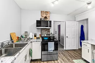 2815 W 3rd St, Duluth, MN 55806 - Photo 36