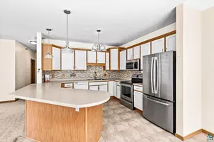 4042 Haines Rd, Duluth, MN 55811 - Photo 4