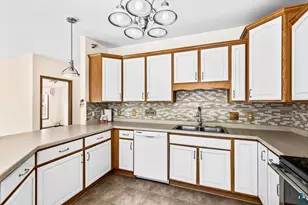 4042 Haines Rd, Duluth, MN 55811 - Photo 6