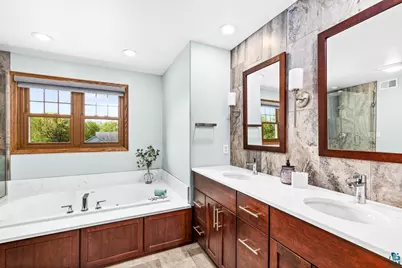 4851 Adrian Ln, Hermantown, MN 55811 - Photo 24