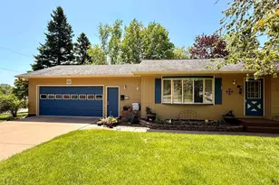 714 W 5th St, Washburn, WI 54891 - Photo 2