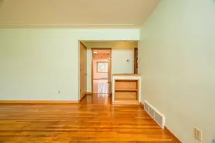 5014 Avondale St, Duluth, MN 55804 - Photo 2