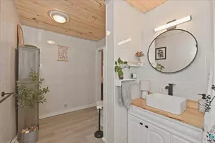 819 N 22nd St, Superior, WI 54880 - Photo 18