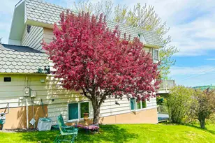2810 Exhibition Dr, Duluth, MN 55811 - Photo 2
