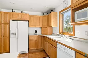 5345 Roosevelt Dr, Hermantown, MN 55811 - Photo 4