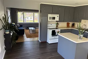 334 W Redwing St, Duluth, MN 55803 - Photo 8
