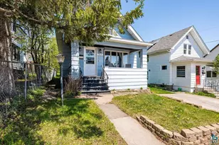 922 N 12th Ave E, Duluth, MN 55805 - Photo 2