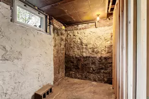 2221 E 4th St, Duluth, MN 55812 - Photo 78