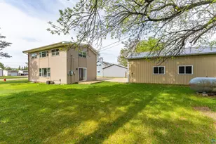 41 Astor Rd, Babbitt, MN 55706 - Photo 6