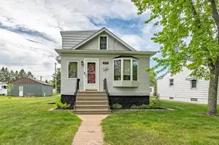 3219 4th Ave W, Hibbing, MN 55746 - Photo 1