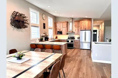 8620 Maynard Pl, Duluth, MN 55807 - Photo 10