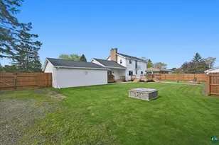 11C Hayes Ct, Superior, WI 54880 - Photo 2