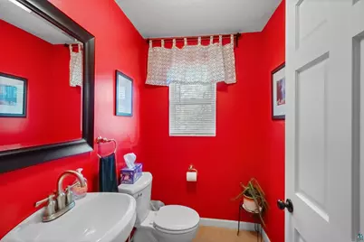 721 E 6th St, Duluth, MN 55805 - Photo 26