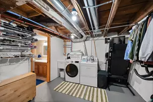 721 E 6th St, Duluth, MN 55805 - Photo 36