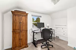 5530 W 8th St, Duluth, MN 55807 - Photo 26