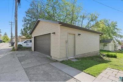 1014 N 12th Ave E, Duluth, MN 55805 - Photo 30