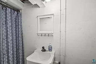 4706 Pitt St, Duluth, MN 55804 - Photo 32