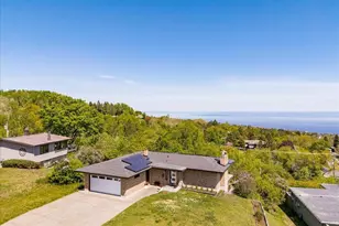 1510 Skywood Ln, Duluth, MN 55805 - Photo 4