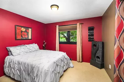 2401 W 23rd St, Duluth, MN 55811 - Photo 20