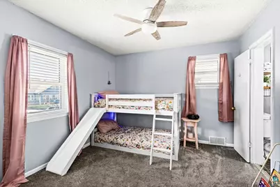303 W Owatonna St, Duluth, MN 55803 - Photo 18