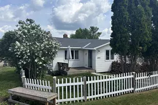 1103 E Washington St, Ely, MN 55731 - Photo 2