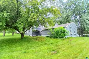 216 Park Ave, Sandstone, MN 55702 - Photo 8