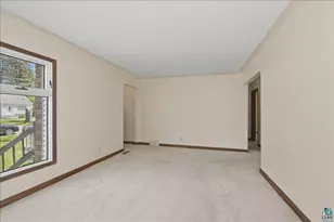 3021 Hutchinson Rd, Duluth, MN 55811 - Photo 2