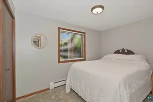 2022 W 7th St, Duluth, MN 55806 - Photo 12