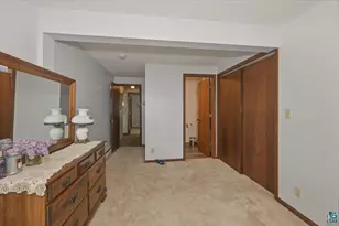 2022 W 7th St, Duluth, MN 55806 - Photo 10