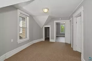 609 E 6th St, Duluth, MN 55805 - Photo 12