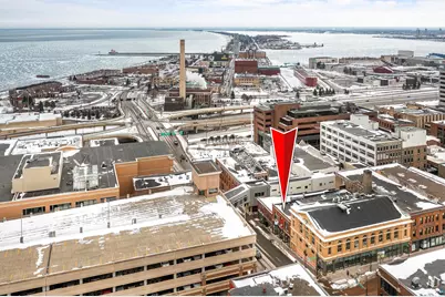 21 N Lake Ave, Duluth, MN 55802 - Photo 2