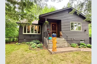 1811 Columbus Ave, Duluth, MN 55803 - Photo 2