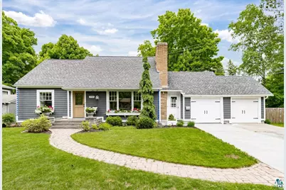1904 Hartley Rd, Duluth, MN 55803 - Photo 1