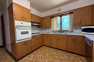607 3rd St NE, Chisholm, MN 55719 - Photo 10
