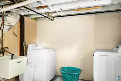 131 E Winona St, Duluth, MN 55803 - Photo 28