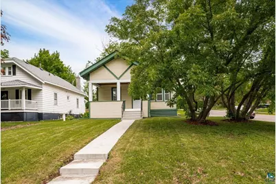 131 E Winona St, Duluth, MN 55803 - Photo 2