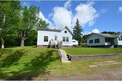 4011 W 9th St, Duluth, MN 55807 - Photo 2