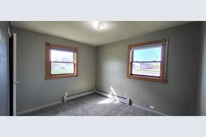 56 E 2nd St, Superior, MN 54880 - Photo 12